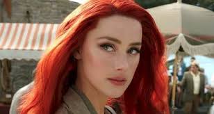 Amber Heard se inspiruje Ezrou Millerem?