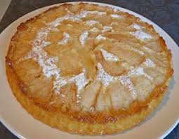 Un Gateau Vraiment Leger Recette Dessert Gateau Aux Poires Leger Sans Beurre Trop Gourmand Par Del Recette Gateau Poire Gateau Au Poire Recette Dessert