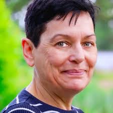 Debra Bissett's Instagram, Twitter & Facebook