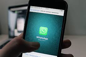 8 februari 2021, setuju aturan baru. Kebijakan Baru Jika Ingin Tetap Gunakan Whatsapp Anda Harus Serahkan Data Ke Facebook Pikiran Rakyat Com