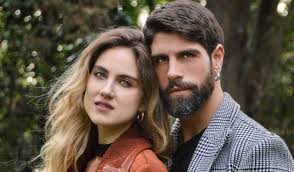 Gilles rocca è fidanzato con miriam galanti, attrice e protagonista del film scarlett. Miriam Galanti Fidanzata Di Gilles Rocca Chi E La Giovane Attrice