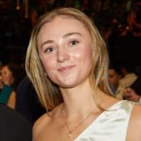 100+ perfiles de «Lucht»