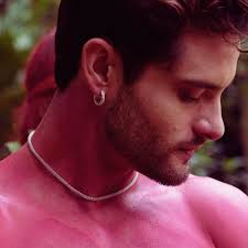 Anting Berlian Pria: Sejarah, Pilihan Model, dan Tips Memilihnya