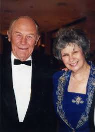 His wife, victoria yeager, shared the news in a statement on his official twitter account on monday night. Chuck Yeager Chuck Yeager Picture 13410315 454 X 627 Fanpix Net