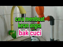 Bak cuci piring dengan tambahan cabinet yang membuat tempat mencuci piring anda lebih terlihat mewah apa itu meja wastafel cuci piring? Cara Membuat Keran Angsa Bak Cuci Piring Youtube