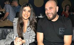 Η ήβη αδάμου (αγία νάπα, 24 νοεμβρίου 1993) είναι ελληνοκύπρια τραγουδίστρια. Hbh Adamoy Mixalhs Koyinelhs Oles Oi Leptomereies Gia Ton Gamo Kai Oi Fwtografies Apo Ta Prwta