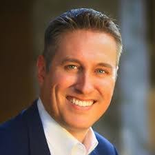 Amanda Uecker's Instagram, Twitter & Facebook