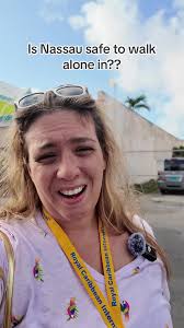 Walking the streets of nassau #nassaubahamas #bahamas #nassau #cruisevlog