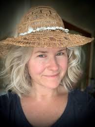 Amy Lanning's Instagram, Twitter & Facebook