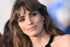 Jamie Foxx Show' Star Garcelle Beauvais Stuns in Red Dress & Matching Heels  in a New Pic