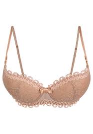 La marque huit incarne le style « à la française », dont émane une élégance sans effort, naturelle, comme une évidence. Huit French Kiss Magic Air Soutien Gorge Push Up Beige Zalando Fr
