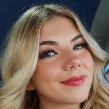 Kate Baker's Instagram, Twitter & Facebook