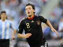 مشاهدة مسلسل الخائن مدبلج حلقة 49. Ø£ÙˆØ²ÙŠÙ„ ÙŠØ¯Ø§ÙØ¹ Ø¹Ù† Ù‚Ø±Ø§Ø±Ù‡ Ø¨Ø§Ù„Ù„Ø¹Ø¨ Ù„Ù…Ù†ØªØ®Ø¨ Ø£Ù„Ù…Ø§Ù†ÙŠØ§ Ù‚Ø¨Ù„ Ù…ÙˆØ§Ø¬Ù‡Ø© ØªØ±ÙƒÙŠØ§ ÙÙ‰ ØªØµÙÙŠØ§Øª ÙŠÙˆØ±Ùˆ2012 Ø§Ù„Ù…ØµØ±ÙŠ Ø§Ù„ÙŠÙˆÙ…