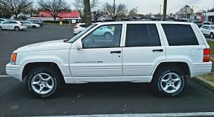 What Its Like To Drive A 1998 Jeep Grand Cherokee 5 9 Litre V8