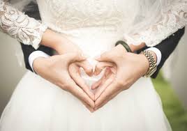 25 anni insieme libro degli ospiti 25 anni insieme. Frasi Di Auguri Per Un Matrimonio Le 45 Piu Divertenti E Simpatiche Frasi Mania
