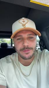 Josh Mullins Girlfriend