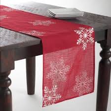The Holiday Aisle Snowflake Table Runner Wayfair Christmas Table Runner Table Linens Table Toppers