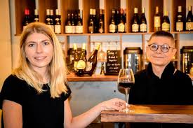 Féminines et les bijoux de pacotille. A Clermont Ferrand La Part Des Anges Fait La Part Belle Aux Vins Bio Et Biodynamiques Clermont Ferrand 63000