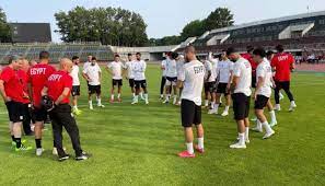 شدد شوقي غريب المدير الفني لمنتخب مصر الأولمبي على أن قرار انضمام بعض اللاعبين الكبار للفريق في دورة الألعاب الأولمبية يخص الأندية. ØªØ±ØªÙŠØ¨ Ù…Ø¬Ù…ÙˆØ¹Ø© Ù…ØµØ± Ø¨Ø¹Ø¯ ÙÙˆØ² Ø£Ø³ØªØ±Ø§Ù„ÙŠØ§ Ø¹Ù„Ù‰ Ø§Ù„Ø£Ø±Ø¬Ù†ØªÙŠÙ† ÙÙŠ Ø£ÙˆÙ„Ù…Ø¨ÙŠØ§Ø¯ Ø·ÙˆÙƒÙŠÙˆ