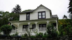 The address of the goonies house is 368 38th street, astoria, but don't plan on seeing it up close, not even to do a truffle shuffle. Astoria Works Toward Reducing Illegal Parking Near The Goonies House News Khq Com