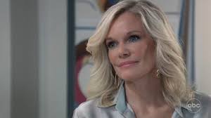 Does Ava have chemistry with everyone