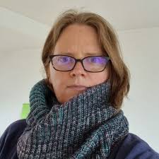 Deborah Kenyon (@debkdothknit)