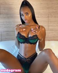 Barbielatina  barbiegomez_latina  barbielatina22  barbielauren6 Гола  изтичане OnlyFans снимка 3 - Nudogram v2.1