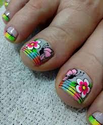 Hola, mi hija de 5 años hace dibujos el cual estamos siempre su hermano de 7 años, ella y yo, a mi me hace con flores. 380 Ideas De Unas En 2021 Manicura De Unas Disenos De Unas Disenos Artisticos En Unas