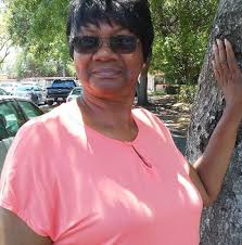 Essie Shaw's Instagram, Twitter & Facebook