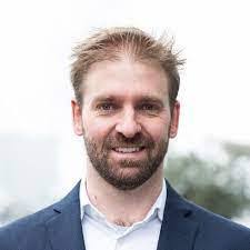 Jonathan Dearborn's Instagram, Twitter & Facebook