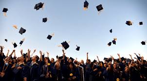 Tentu saja sebagai orang tua teman kerabat dan pacar ikut serta merasakan senang dan biasanya selalu memberikan kata kata mutiara ucapan. 10 Ucapan Selamat Wisuda Terbaik Dan Paling Berkesan Daily Times