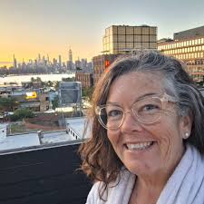 Are there early morning beach yoga classes