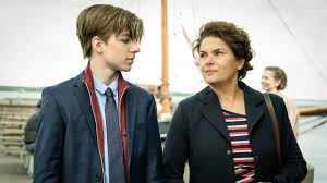 Season 1 of das mädchen am strand premiered on january 6, 2020. Das Madchen Am Strand Network Movie