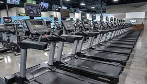 However, all members must be 13 years of age or older. Gym In Phoenix Az At N Tatum Blvd EÅs Fitness