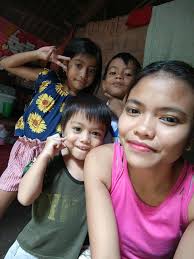 GIVEAWAY ALERT! Be one of the 3 WINNERS of ₱1,000 Levi's Voucher! 👉 Follow  Levi's official store