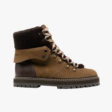 These colorful boots definitely stand out from the crowd. 21 Stylish Hiking Boots For Women Vogue