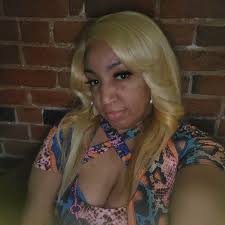 Paula Tabb's Instagram, Twitter & Facebook