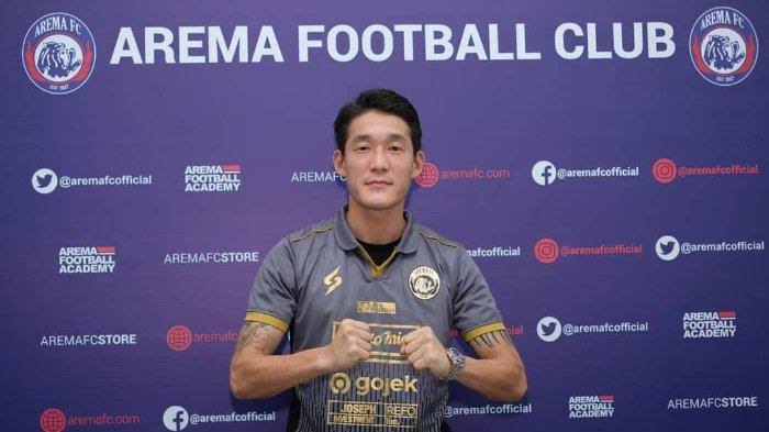 Oh In Kyun Resmi Gabung Arema FC 
