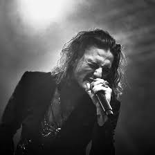 Damiano mostra a manuel i segreti delle videochiamate di discord. Damiano David Home Facebook