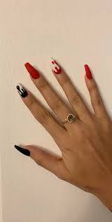 Acrylic Black And Red Coffin Nails Black Red And White Dripping Nails White Acrylic Nails Red And White Nails Sculpted Nails