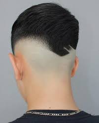 Un degradado medio es un tipo de corte cónico para los hombres que aterriza por debajo de las los cortes de pelo fade son normalmente cortos, incluso rapados, cerca de la nuca. 45 Mid Fade Haircuts That Are Stylish Cool For 2021 Mid Fade Haircut Fade Haircut Fade Haircut Designs