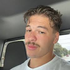 Issac Moore (@issac.moore82)