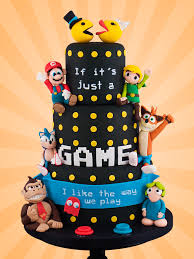 19 Spectacularly Nerdy Wedding Cakes Crazy Wedding Cakes Nerdy Wedding Cakes Gaming Wedding Cake