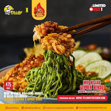 Haii semua!!di video kali ini gue bikin resep yang bisa jadi ide bisnis,jadi disini ada 3 step (nasi daun jeruk,ayam krispi dan sambal)resep nasi daun jeruk. Geprek Bensu Launches Low Calorie Mie Hijau Geprek Bensu With Yellow Fit Kitchen Mini Me Insights