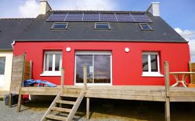 Apres Renovation Thermique De Facade Finition Gamme Design Clin Lisse Rouge Uniso Facade Isolation Th Isolation Exterieur Maison Individuelle Maison