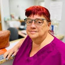 Heidi Moir's Instagram, Twitter & Facebook