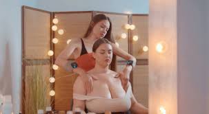 Neck And Shoulders Massage By Barber Lady Sandra To Liza - EPORNER