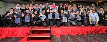Program skim pelajar cemerlang spm yang ditawarkan majlis amanah rakyat (mara) setiap tahun. Program Kecemerlangan Pelajar Ipma Buka Lebih Peluang Ke Luar Negara Ewarta Mara