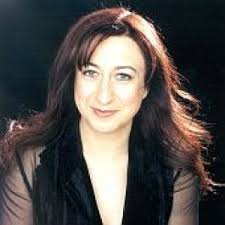 Simone Young im Interview: "Ich bin einfach ein Multitasker."