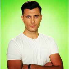 Στο χθεσινό επεισόδιο του survivor οι παίκτες ψήφισαν στο συμβούλιο του νησιού δύο ακόμη άτομα προς αποχώρηση. Nikos Bartzis Official Fan Page Home Facebook